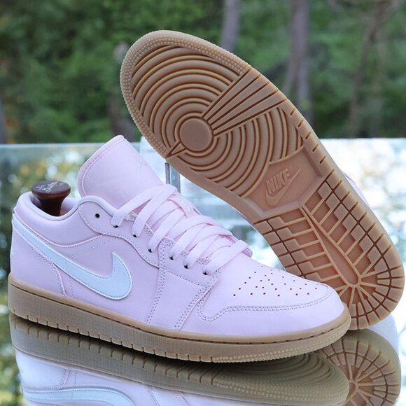 Air Jordan 1 Low Arctic Pink Gum - Picture 5 of 13